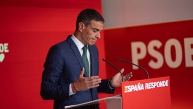 Cinco exministros del PSOE firman un manifiesto junto a intelectuales y reclaman "elecciones urgentes" a Sánchez