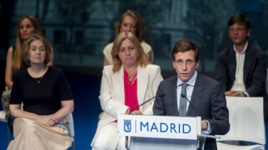 La subdirectora de Movilidad de Almeida usa para aparcar la tarjeta de movilidad reducida de su madre fallecida