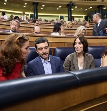 Yolanda Díaz, Urtasun y Sira Rego plantan a Sánchez en el primer [...]