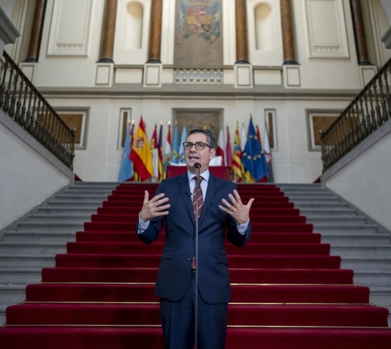 El juez Peinado pide al Supremo imputar a Bolaños por el 'caso Begoña Gómez'