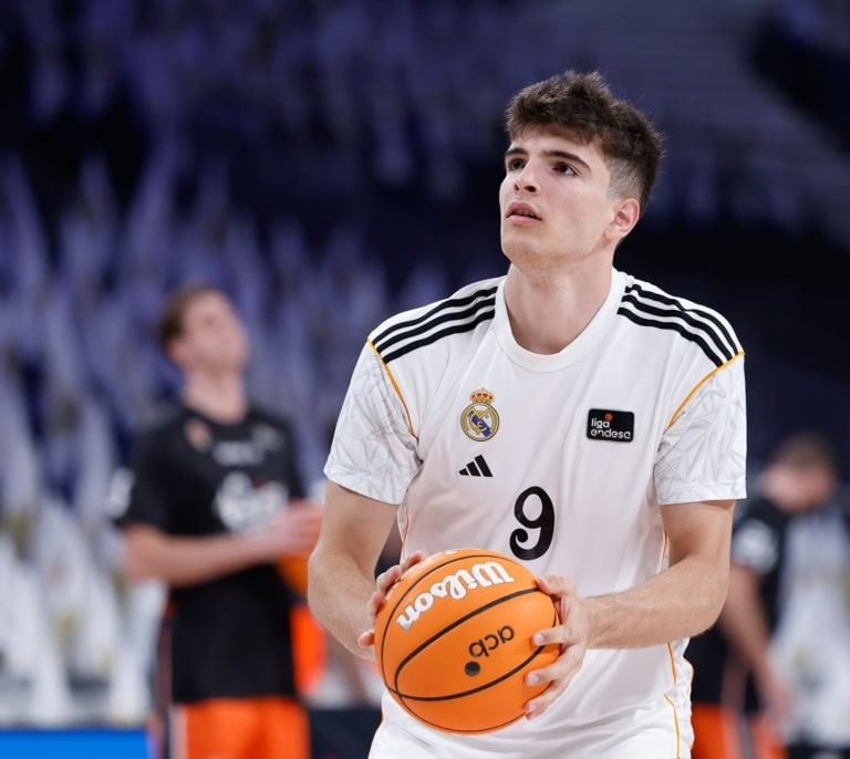 Real Madrid Baloncesto anuncia la marcha de Hugo González a los Boston Celtics
