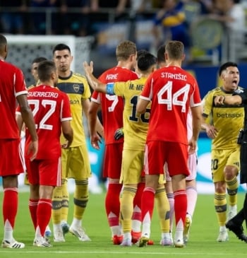 El Bayern silencia la 'Bombonera' de Miami y avanza a octavos de [...]