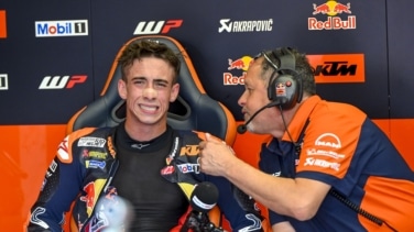 Pedro Acosta seguirá en KTM en 2026