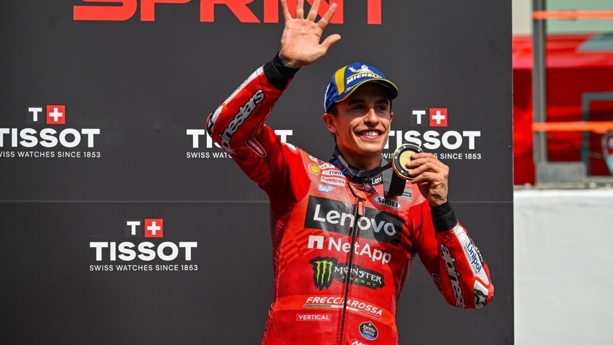 Márquez resiste ante Alex y reina en los sábados de Assen