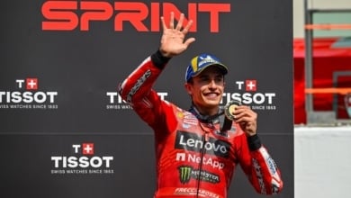 Márquez resiste ante Alex y reina en los sábados de Assen