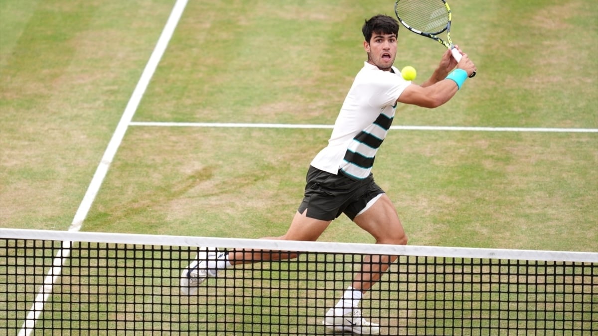Carlos Alcaraz durante el torneo de Queen's