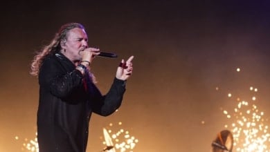 Maná pide a España que "no invierta más dinero en armamento" desde su concierto "soñado" en la Plaza de España