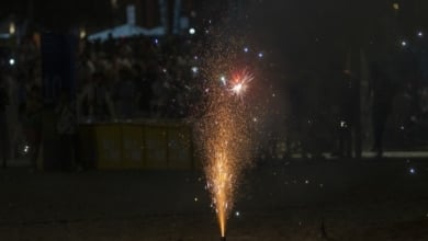 Herido grave un bebé por un petardo en la noche de San Juan en un pueblo de Barcelona