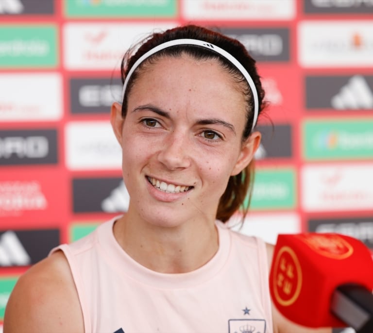 Aitana Bonmatí, ingresada con meningitis a una semana de la EURO femenina