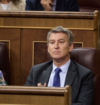 La primarias de Feijóo que acepta Ayuso tienen truco: los compromisarios natos [...]