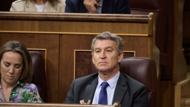La primarias de Feijóo que acepta Ayuso tienen truco: los compromisarios natos pueden ignorar la elección de los militantes