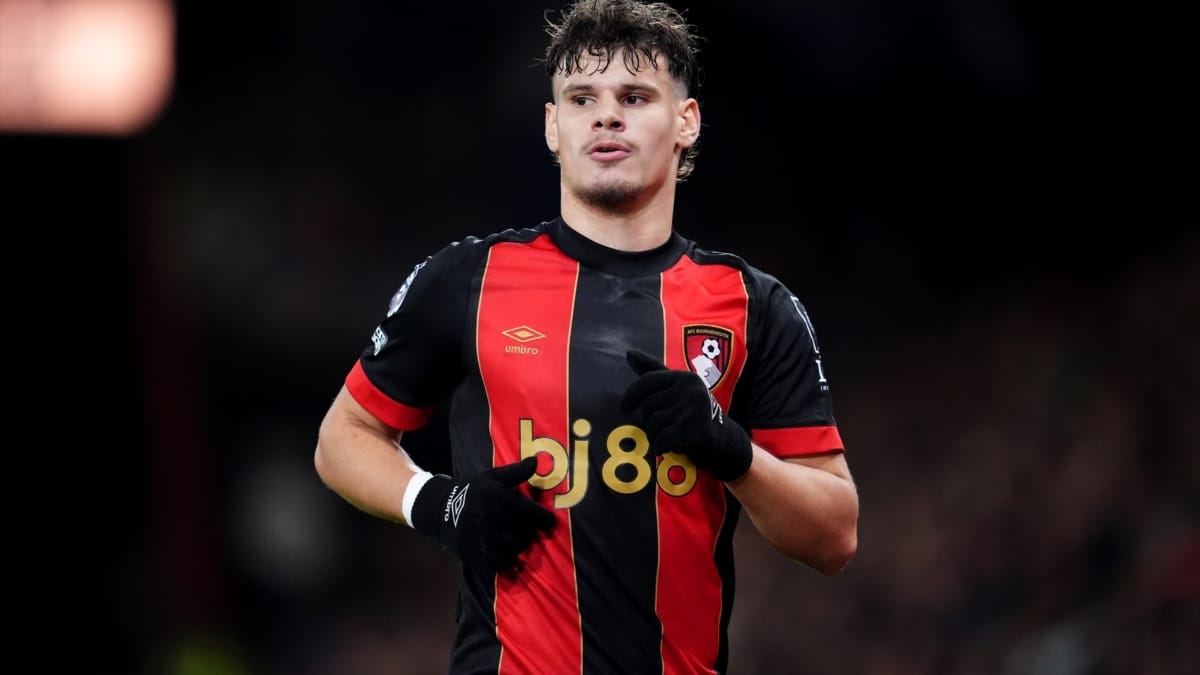 Liverpool ficha a Milos Kerkez y el Arsenal renueva a Lewis-Skelly hasta 2030