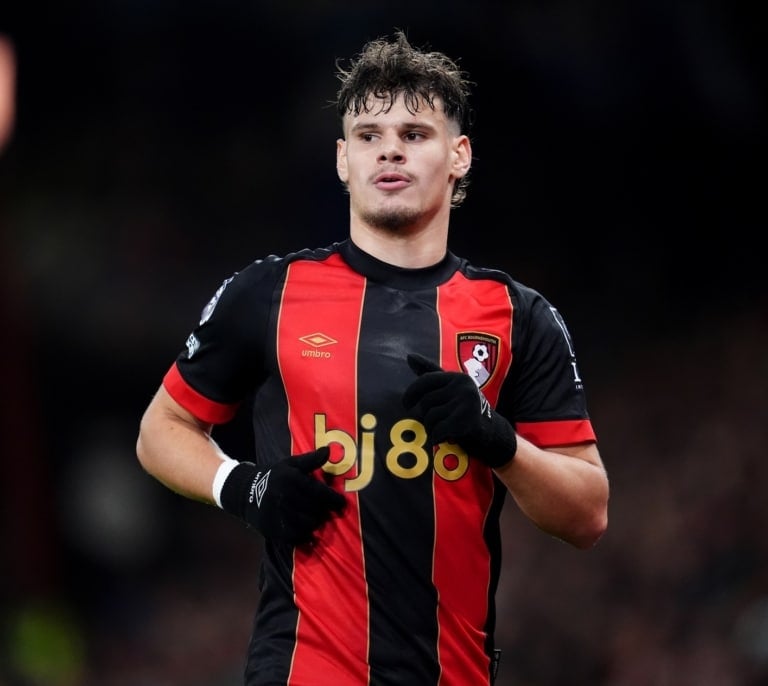 Liverpool ficha a Milos Kerkez y el Arsenal renueva a Lewis-Skelly hasta 2030