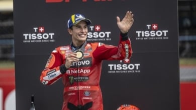 Marc Márquez domina en Assen y fortalece su liderato tras caída de Alex
