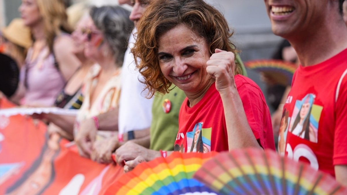 Montero dejará el Gobierno "en el momento oportuno" para centrarse en las elecciones andaluzas
