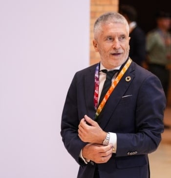 Marlaska asegura que nadie en el Gobierno ha cuestionado el trabajo de [...]