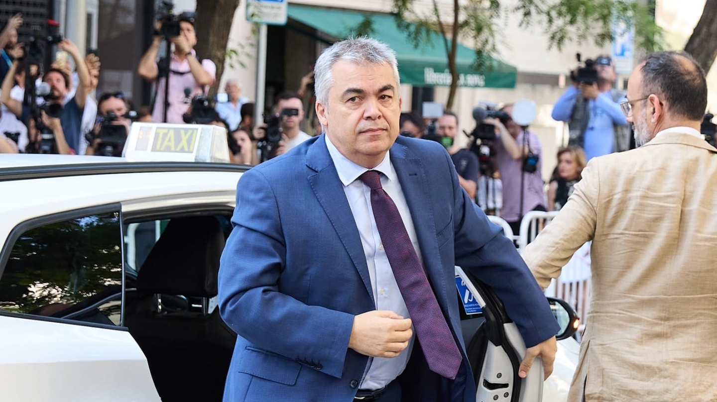 La trama llevó ante Santos Cerdán a la mujer que denunció al fiscal Grinda por delitos sexuales