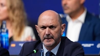 Rafael Louzán busca la excelencia arbitral con un nuevo modelo