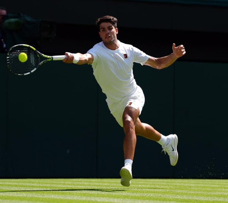 Alcaraz supera a Fognini, sigue sin haber perdido nunca en primera ronda de un Grande