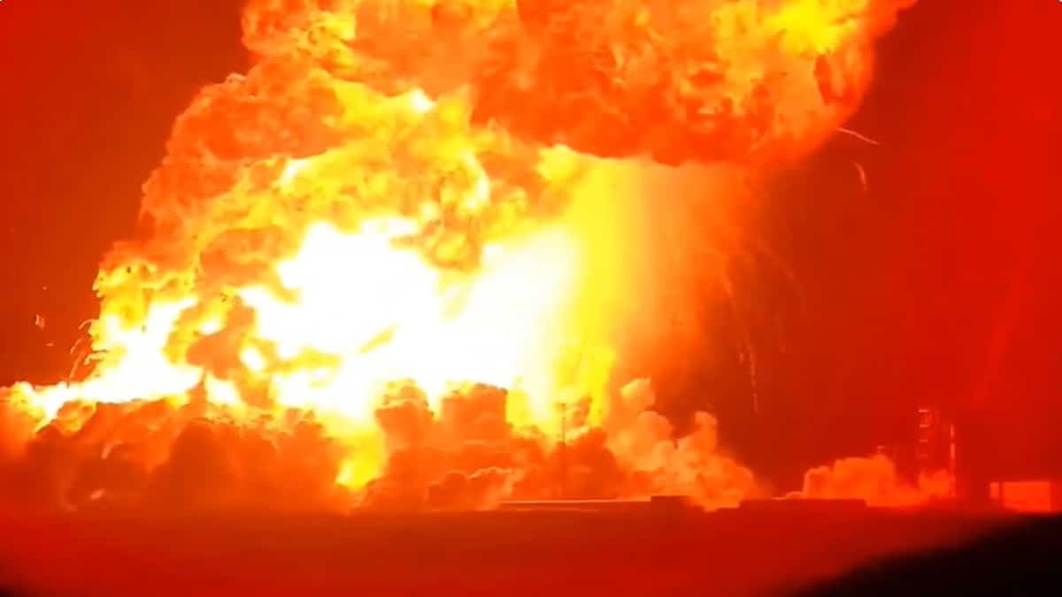Explosion Space X