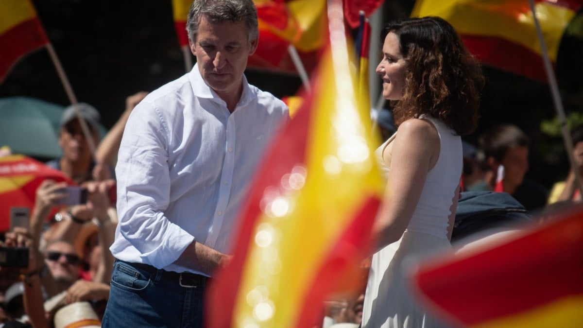 El PP acaba con las primarias directas, pero mandatará a sus delegados imitando la elección del presidente del Gobierno