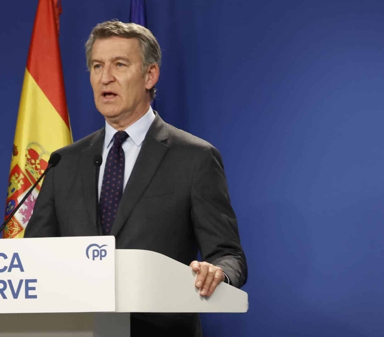 Feijóo vuelve a pedir elecciones pero descarta presentar una moción de censura