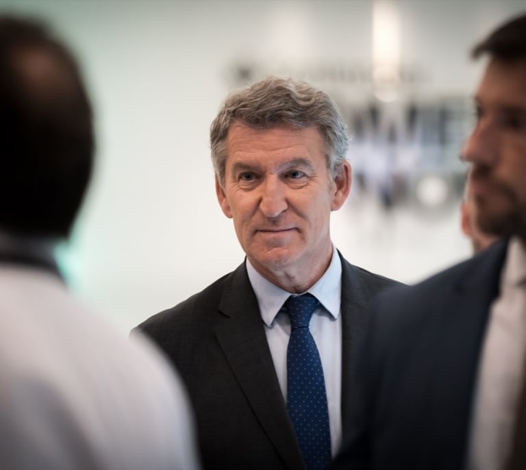 La plataforma de Marcos de Quinto y Vidal-Quadras pide diputados a PP y Vox para una moción de censura contra Sánchez