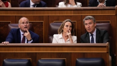 El informe de la UCO y la presencia del Gobierno refuerzan a Feijóo para ausentarse del acto por los 40 años en la UE