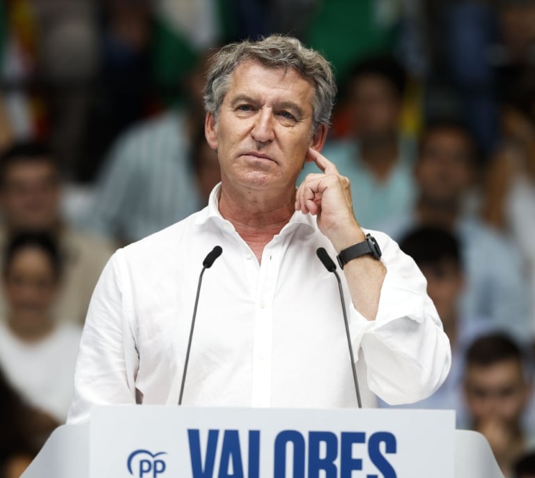 Feijóo ve a Sánchez "sin escapatoria" y apunta a que "lo sabía y miró para otro lado"