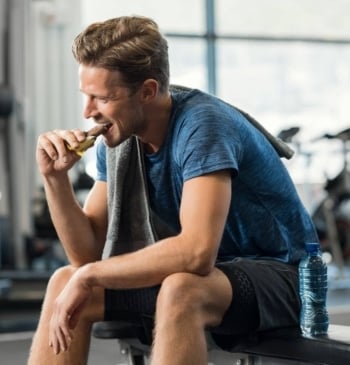 Las barras de proteínas: ¿Realmente ayudan a desarrollar músculo?