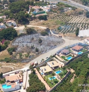Extinguido el incendio forestal declarado en Frigiliana tras varias horas