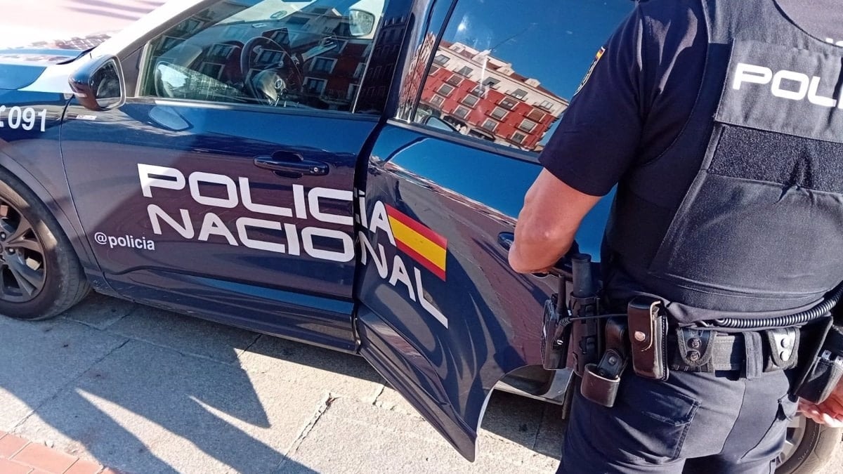 Detenido en Valladolid por robar 2.000 euros y forzar un coche