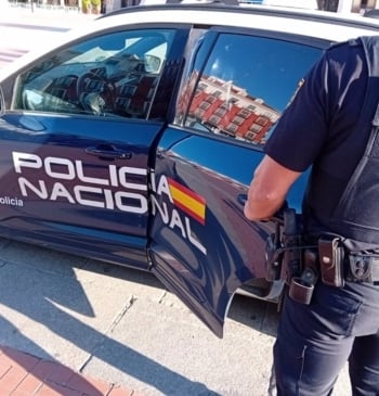 Detenido en Valladolid por robar 2.000 euros y forzar un coche