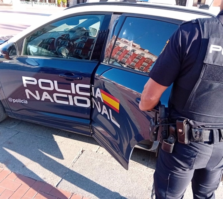 Dos detenidos por robos violentos en gasolineras de Almería y Granada