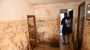 Vecinos de Azuara (Zaragoza) evalúan daños tras la tormenta: "No se salvó nada"
