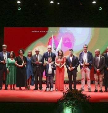 Garrigós, Andrés, Del Bosque, Martínez de Irujo, Rodri Almazán y Flyback,'Premios Espiga [...]