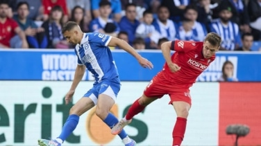 El Alavés ficha al centrocampista navarro Pablo Ibañez por cinco años