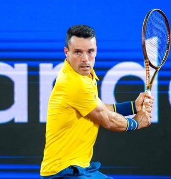 Bautista remonta a Etcheverry en Mallorca y avanza a octavos de final