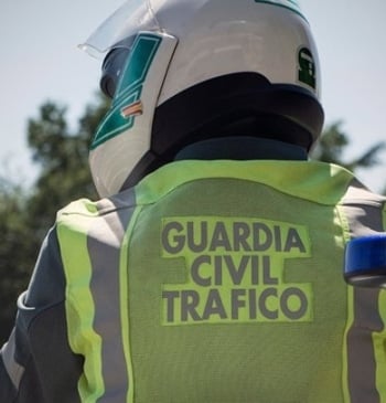 Un herido al salirse de la vía y volcar un vehículo en [...]