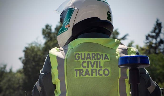 Un herido al salirse de la vía y volcar un vehículo en la A-5 a la altura de Lobón