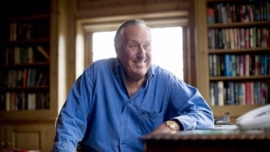 Muere el escritor británico Frederick Forsyth, autor de novelas como 'Chacal'
