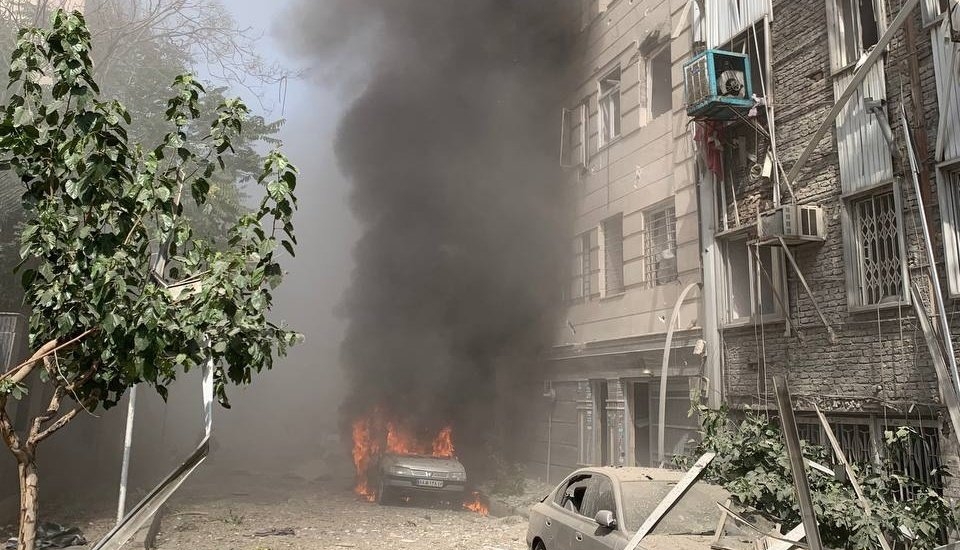 Coches bomba en Teherán 