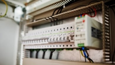 Detenido en Ciutadella por instalar contadores de luz de forma fraudulenta