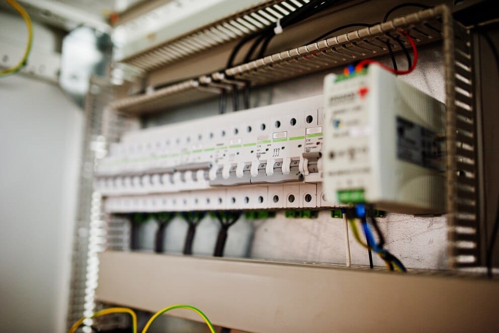 Detenido en Ciutadella por instalar contadores de luz de forma fraudulenta