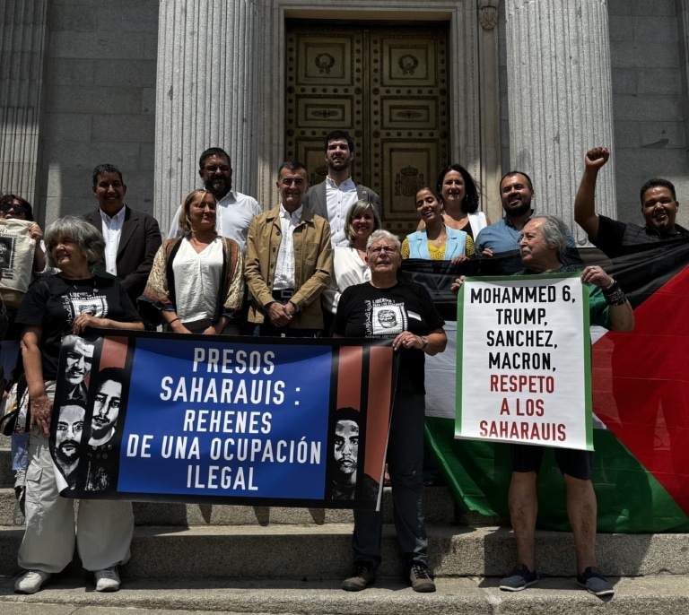 Sumar pide sin éxito a Albares que condene la expulsión de Marruecos de una marcha de activistas prosaharauis