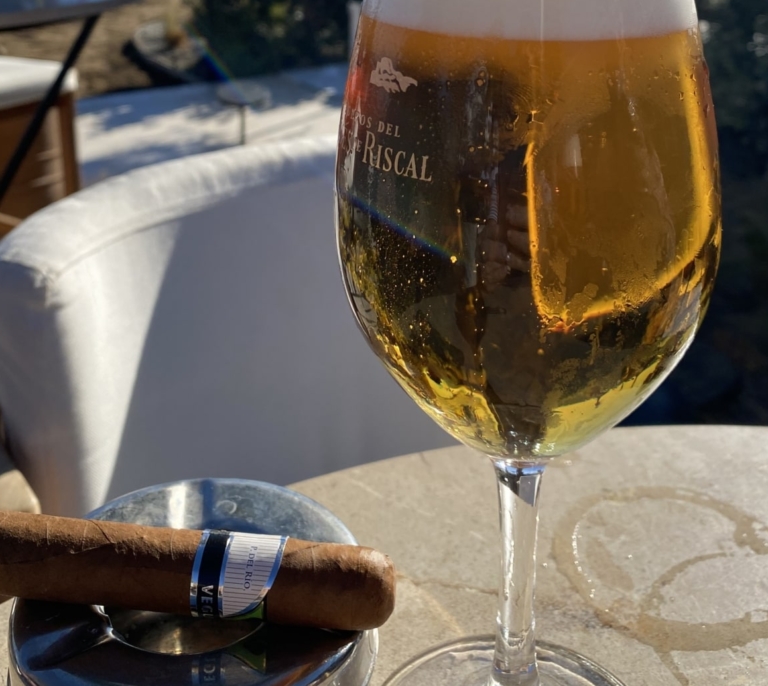 Adiós al tabaco en las terrazas y a los clubs de fumadores: hasta 600.000 euros de multa con la nueva ley antitabaco