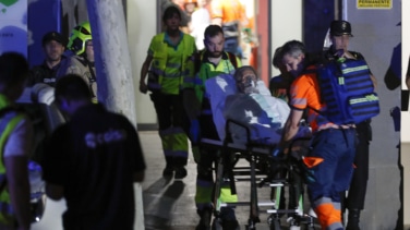 Muere un hombre de 93 años y 19 personas resultan heridas en un incendio en una residencia de mayores en Zaragoza