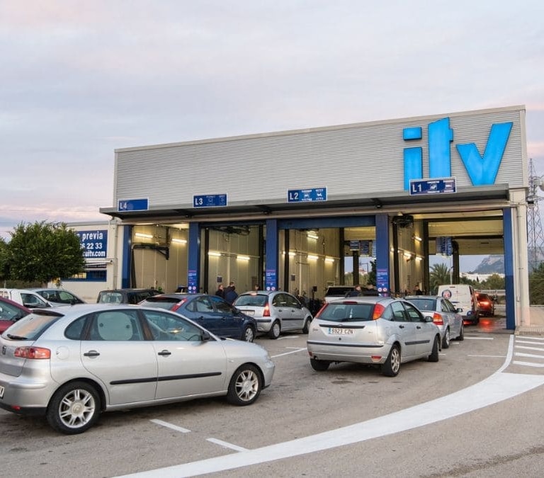 La nueva normativa de Madrid para los coches que tengan que pasar la ITV