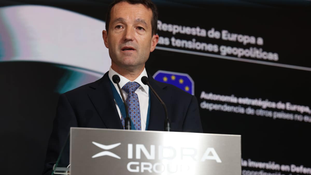Los accionistas de Indra ratifican a Escribano, que anuncia el lanzamiento de una nueva división de armamento