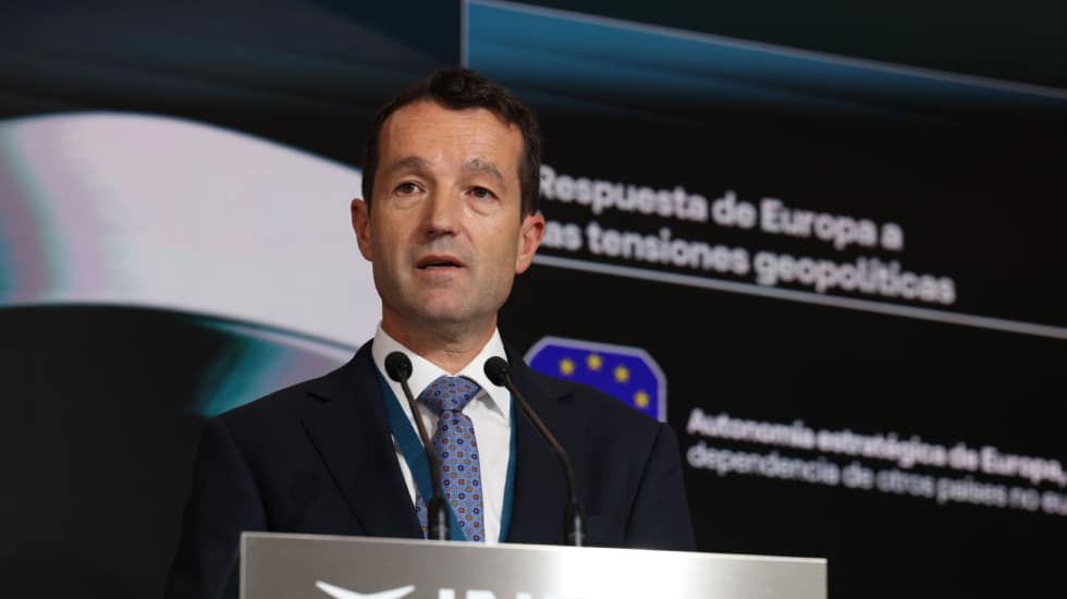 Los accionistas de Indra ratifican a Escribano, que anuncia el lanzamiento de una nueva división de armamento